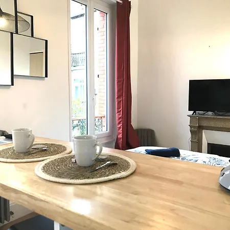 شقة Le Castel Lily - Calme - Face Aux Parcs - Immeuble De Caractere *